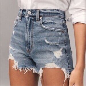 ✨Host pick ✨Fantastic Distressed Denim Shorts